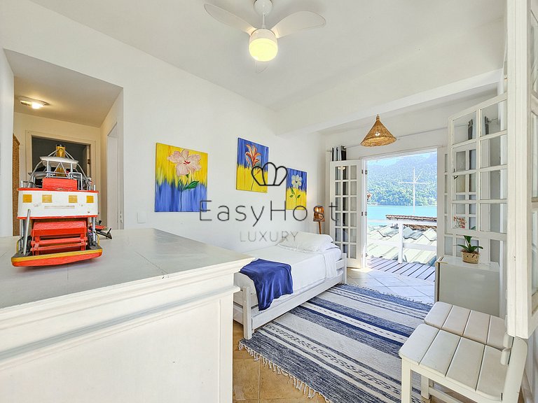 Casa para temporada em Angra dos Reis com piscina e praia