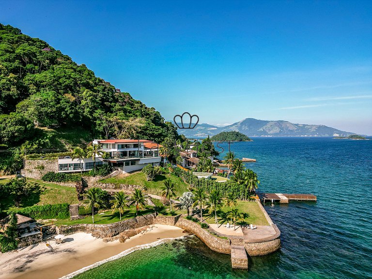 Aluguel de casa de luxo em Angra dos Reis com piscina borda