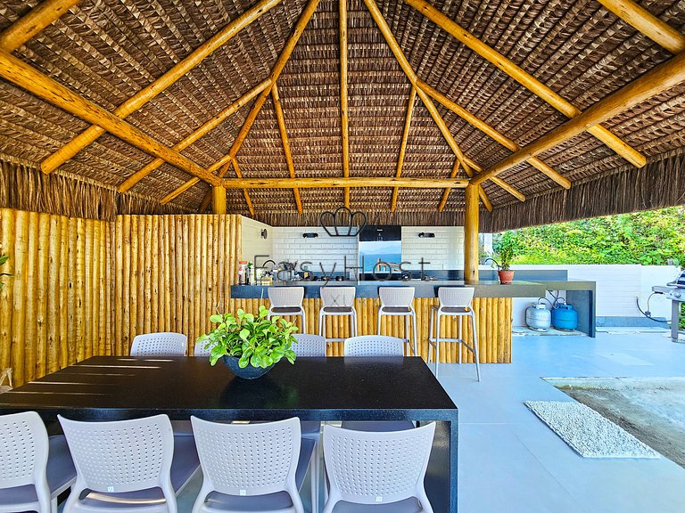 Aluguel de casa de luxo em Angra dos Reis com piscina borda