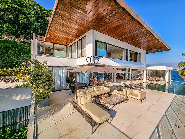 Luxury house for rent in Angra dos Reis with pool ocean view