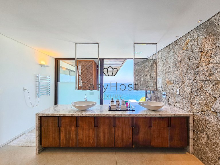 Aluguel de casa de luxo em Angra dos Reis com piscina borda
