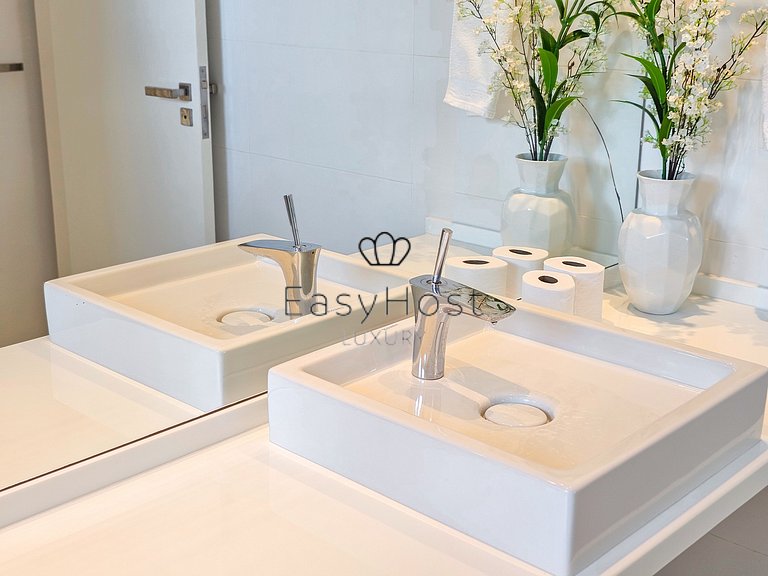 Aluguel de casa de luxo em Angra dos Reis piscina vista mar