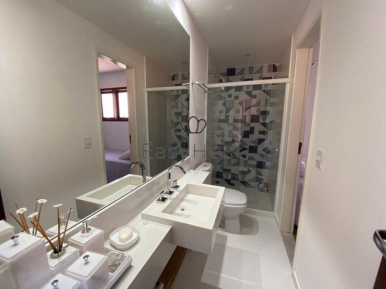 Casa en venta en Angra dos Reis en condominio cerrado.