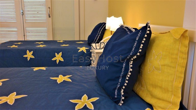 Casa para temporada em Búzios com piscina e vista para o mar