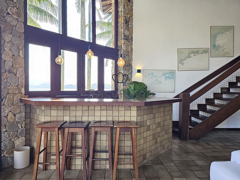 Vacation rental house on the beach in Angra dos Reis, beachf