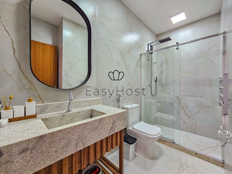 Luxury beachfront house for rent in Angra dos Reis.