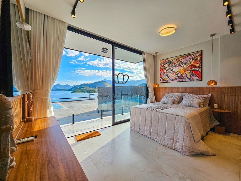 Aluguel de casa luxuosa à beira mar de Angra dos Reis