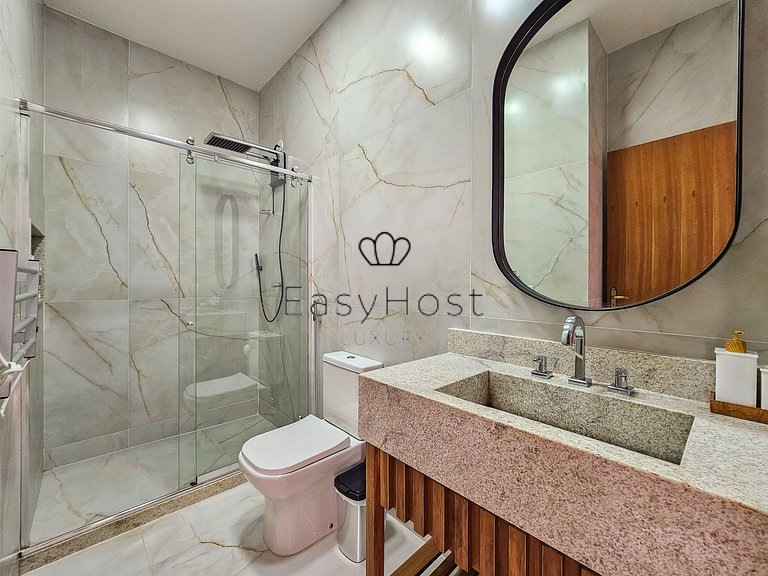 Aluguel de casa luxuosa à beira mar de Angra dos Reis