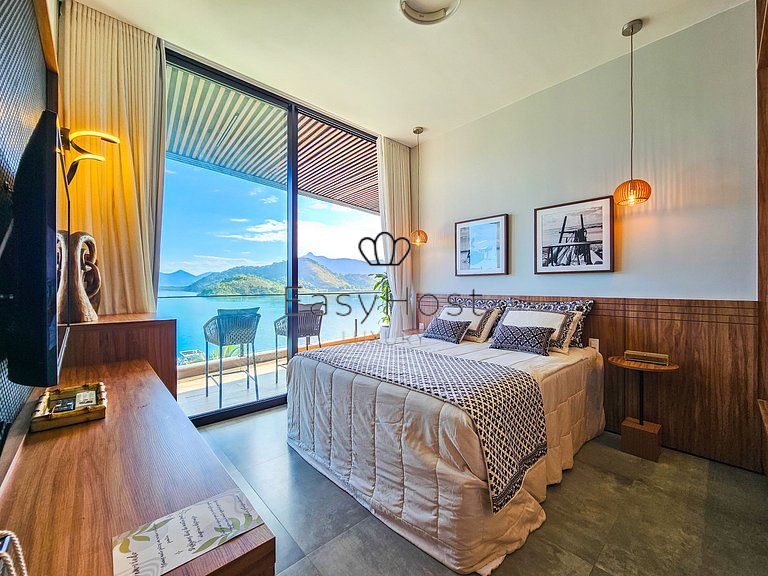 Aluguel de casa luxuosa à beira mar de Angra dos Reis