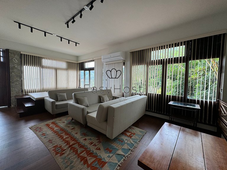 Casa en venta en Angra dos Reis con piscina, playa y jacuzzi