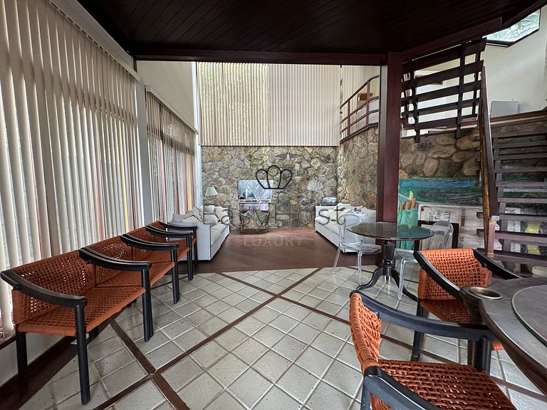 House for sale in Angra dos Reis with pool beach and hot tub