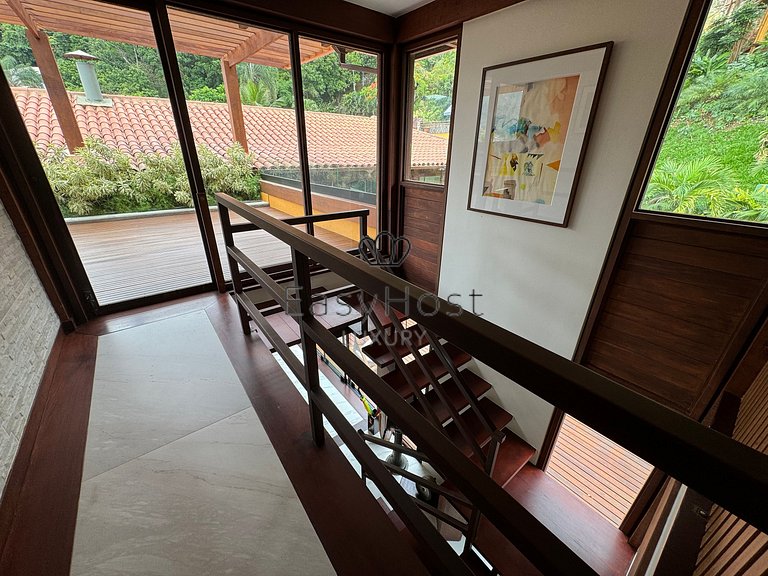 Casa en venta en Angra dos Reis con piscina, playa y jacuzzi