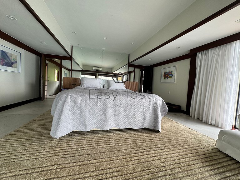 Casa en venta en Angra dos Reis con piscina, playa y jacuzzi