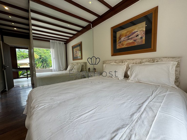 House for sale in Angra dos Reis with pool beach and hot tub