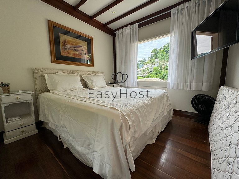 Casa en venta en Angra dos Reis con piscina, playa y jacuzzi