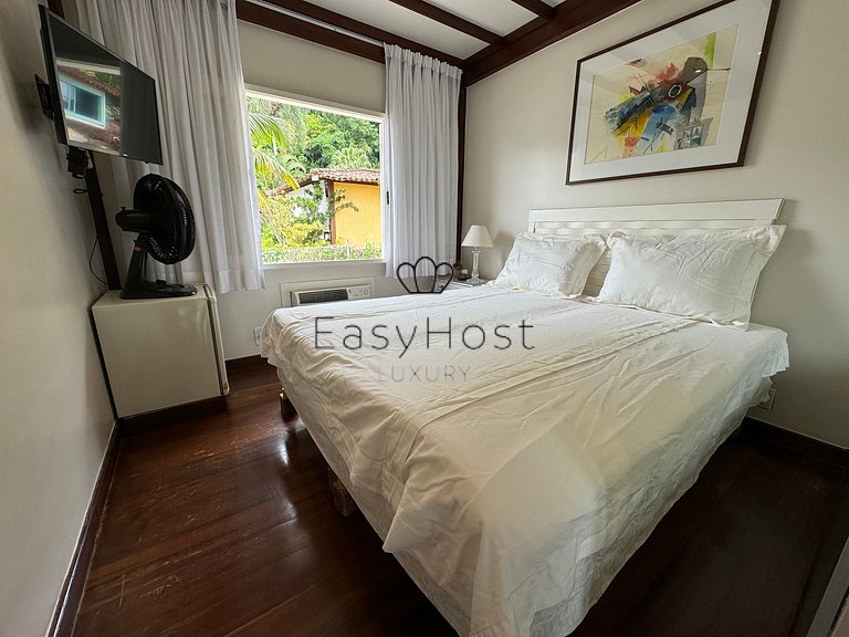 Casa en venta en Angra dos Reis con piscina, playa y jacuzzi