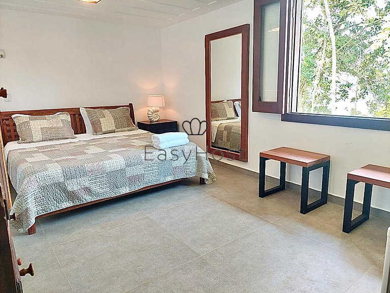 Casa em ilha em Angra dos Reis com piscina beira mar