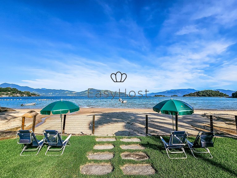 Casa para temporada em Angra com piscina pé na areia e sauna