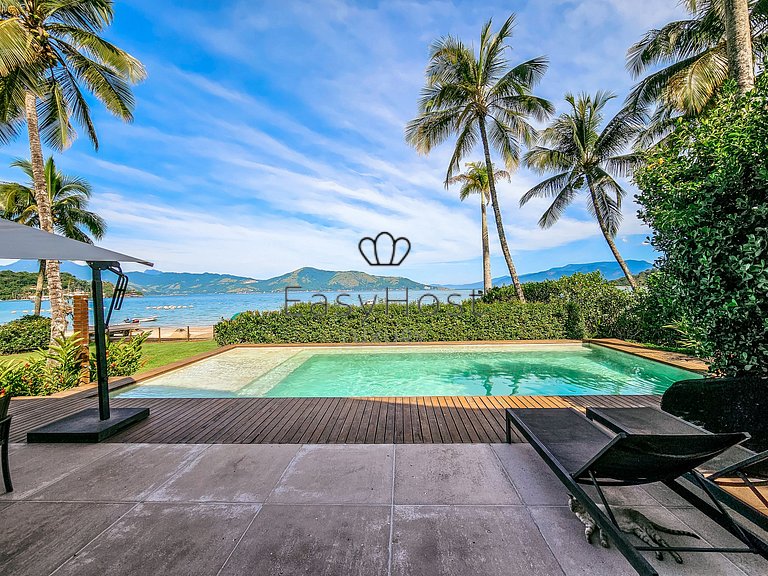 Casa de vacaciones en Angra con piscina frente a la playa