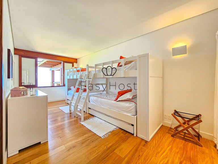 Casa para temporada em Angra com piscina pé na areia e sauna