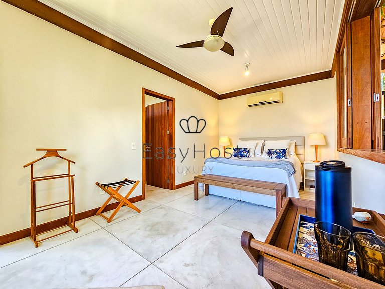 Casa para temporada em Angra com piscina pé na areia e sauna