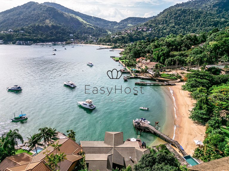Casa à venda em Condomínio com piscina e vista para o mar