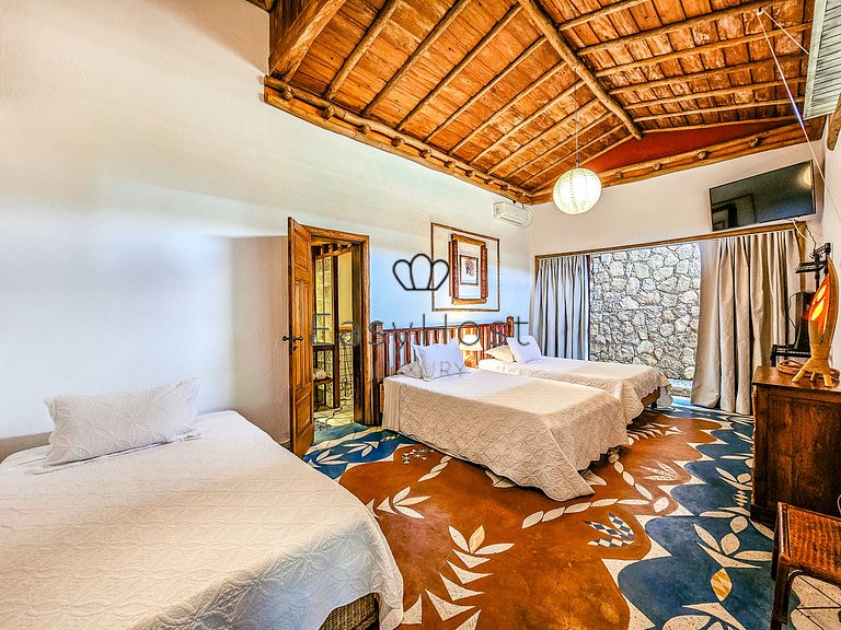 Casa en venta en el Condominio Portogalo con piscina y vista