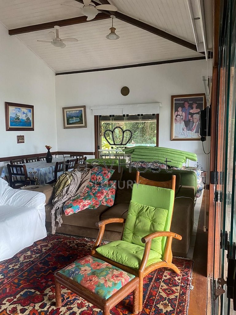 Casa à venda em Iha Grande beira mar com deck e amplo terren
