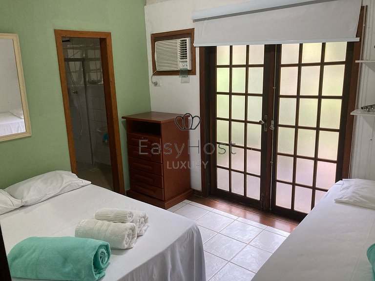 House for sale on Ilha Grande, beachfront, with deck