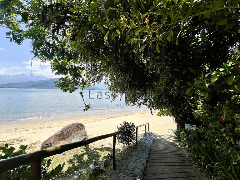 House for sale in condominium with pool, sea and beach views