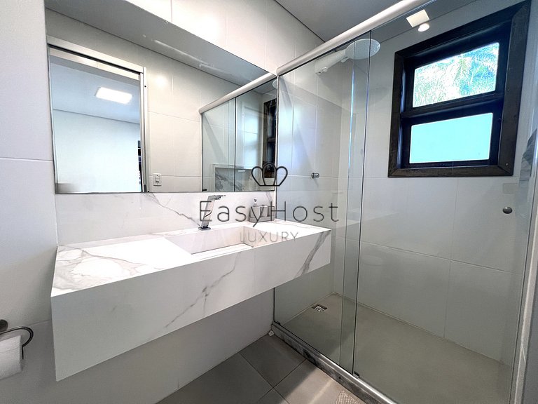 Vacation rental house on the beach in Angra dos Reis, beachf