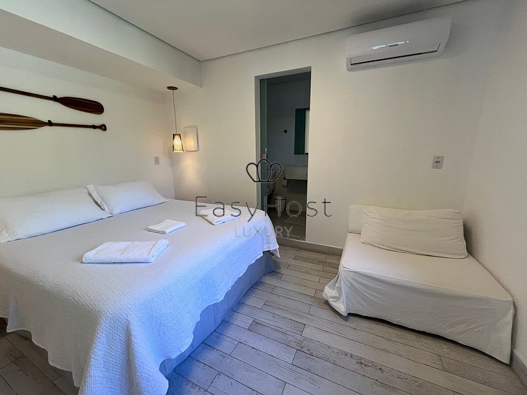 Vacation rental house on the beach in Angra dos Reis, beachf