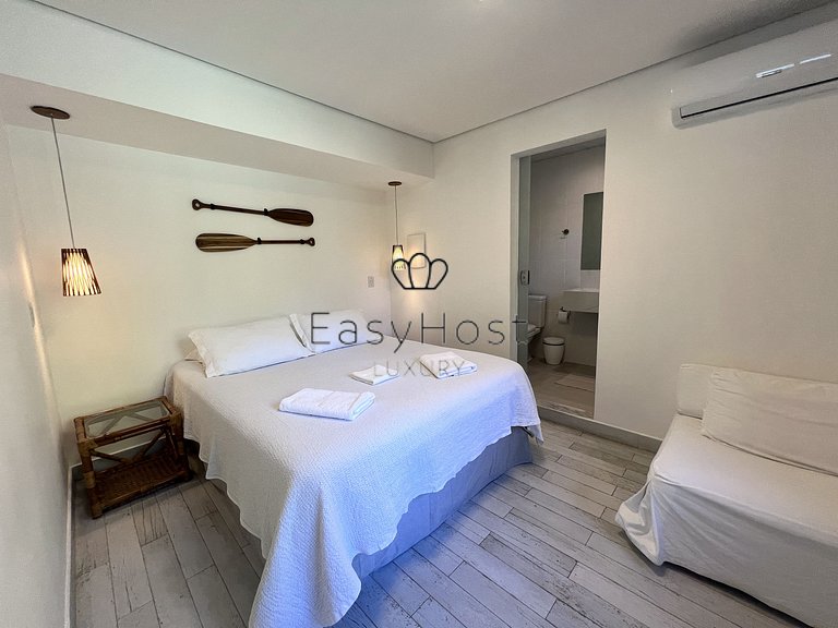 Vacation rental house on the beach in Angra dos Reis, beachf