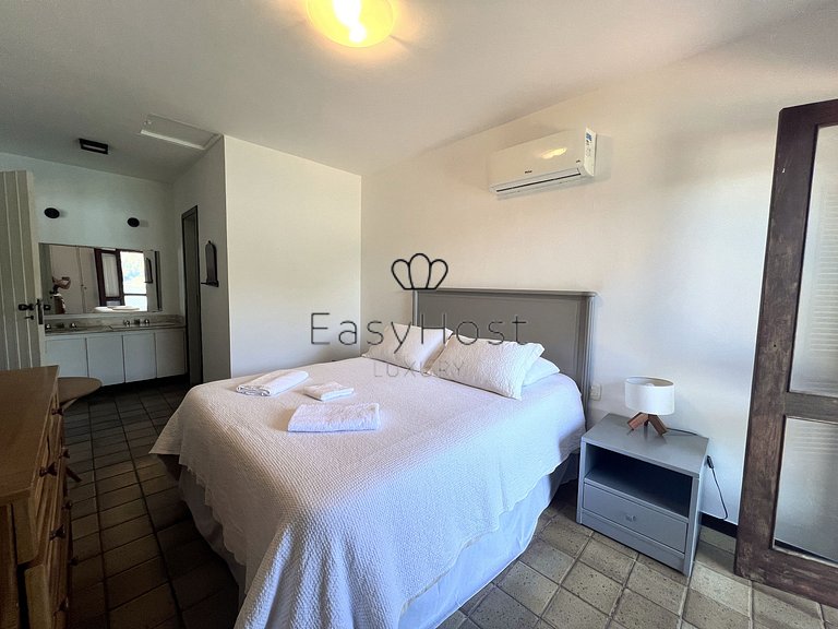 Vacation rental house on the beach in Angra dos Reis, beachf