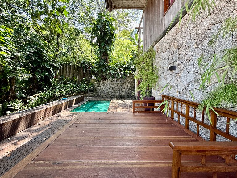 Casa de praia à venda no Portogalo com sauna, academia e vis