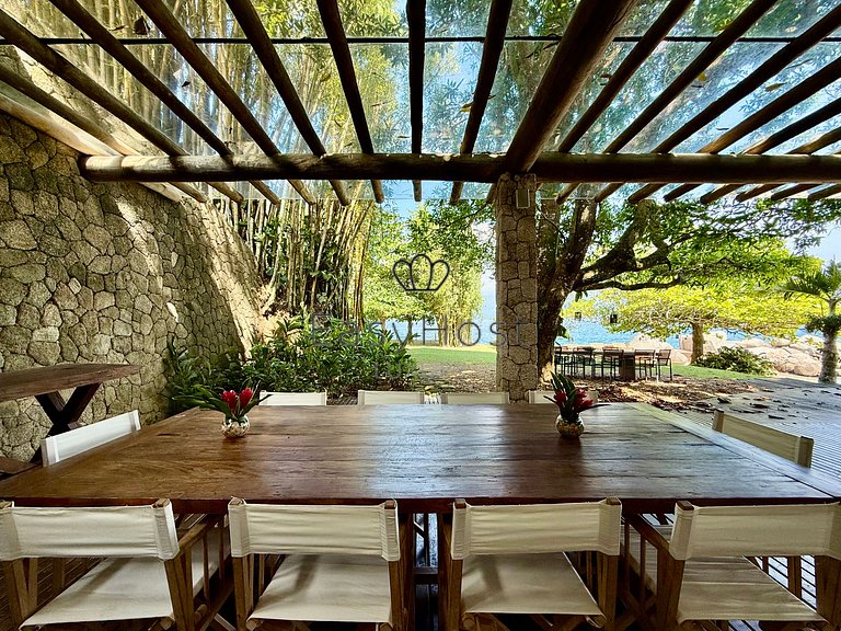 Casa de praia à venda no Portogalo com sauna, academia e vis
