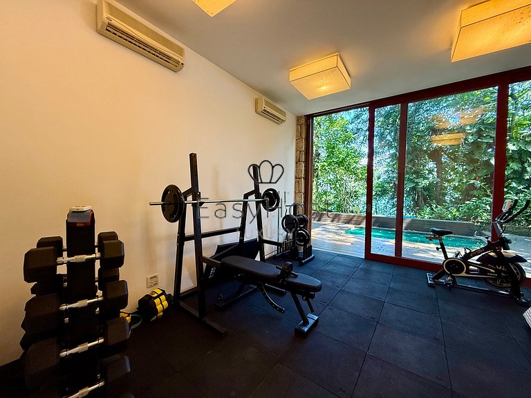 Casa de praia à venda no Portogalo com sauna, academia e vis