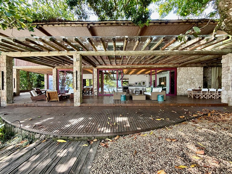 Casa de praia à venda no Portogalo com sauna, academia e vis