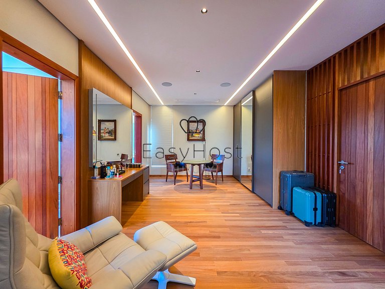 Luxurious mansion in Angra dos Reis, a haven of refinement.