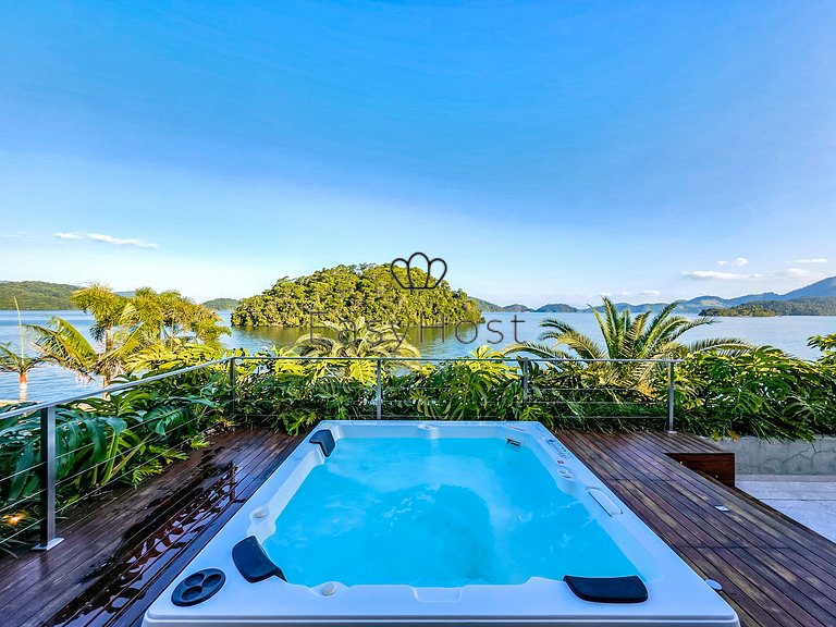 Mansão luxuosa em angra dos reis, um refúgio de requinte