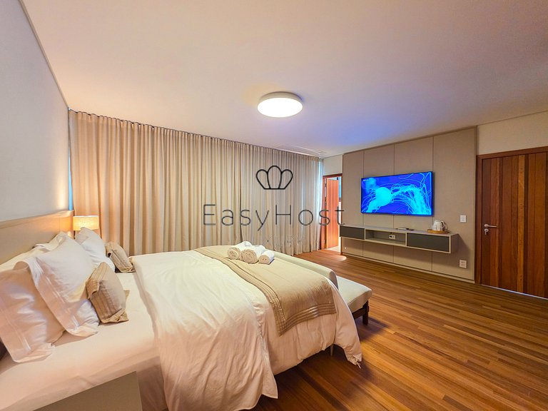 Luxurious mansion in Angra dos Reis, a haven of refinement.