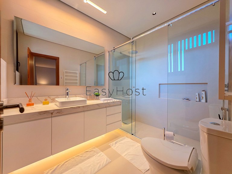 Luxurious mansion in Angra dos Reis, a haven of refinement.