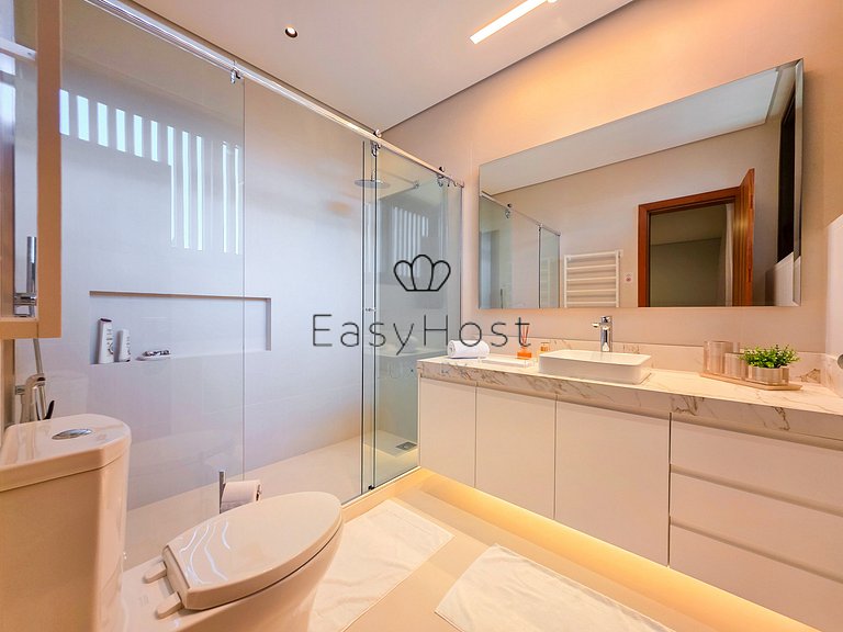 Mansão luxuosa em angra dos reis, um refúgio de requinte