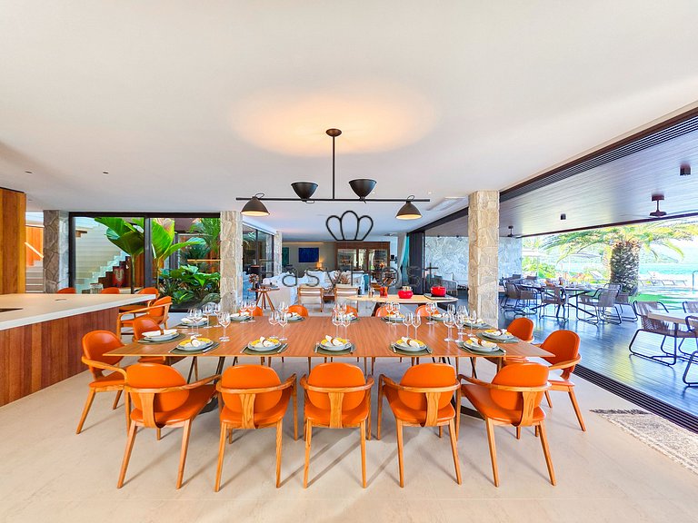 Luxurious mansion in Angra dos Reis, a haven of refinement.