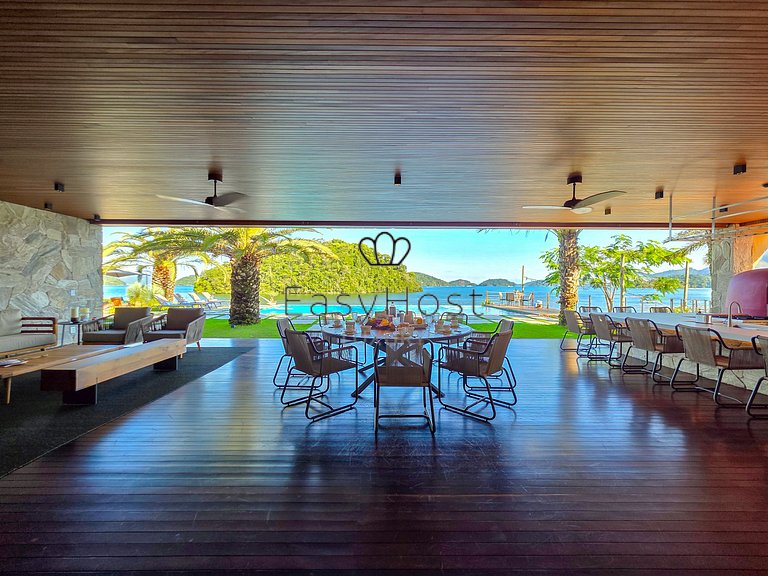 Mansão luxuosa em angra dos reis, um refúgio de requinte