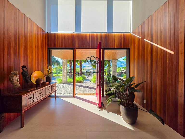 Luxurious mansion in Angra dos Reis, a haven of refinement.