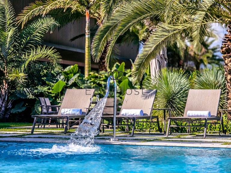 Luxurious mansion in Angra dos Reis, a haven of refinement.