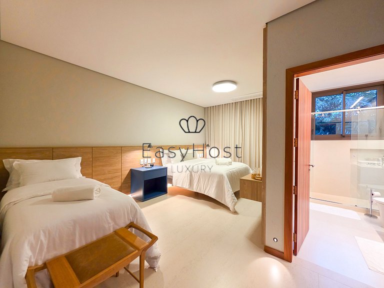 Luxurious mansion in Angra dos Reis, a haven of refinement.