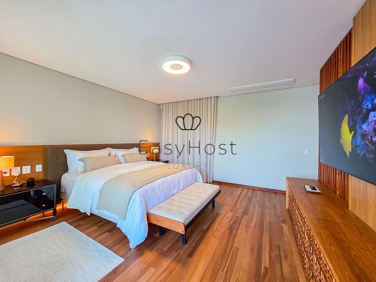 Luxurious mansion in Angra dos Reis, a haven of refinement.