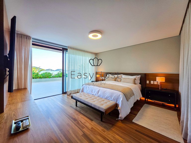 Luxurious mansion in Angra dos Reis, a haven of refinement.